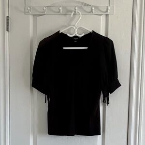 RW&CO. Black Puff-Sleeve Square Neck Top